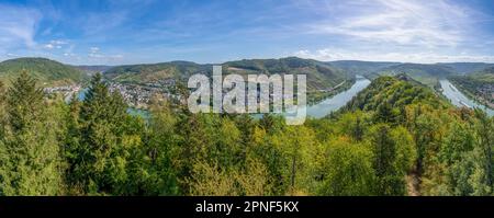 Vue panoramique spectaculaire de la tour Prizenkop de la boucle de la Moselle, de la vallée de la Moselle de Reil au Bremmer Calmont, Zeller Hamm, le Hunsrüc Banque D'Images