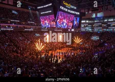 Sacramento, Californie, États-Unis. 17th avril 2023. Kevin Huerter (9), le garde des rois de Sacramento, a présenté lundi au Golden 1 Centre, 17 avril 2023 au cours du jeu 2 de la première série de séries éliminatoires de la NBA. (Credit image: © Paul Kitagaki Jr./ZUMA Press Wire) USAGE ÉDITORIAL SEULEMENT! Non destiné À un usage commercial ! Banque D'Images