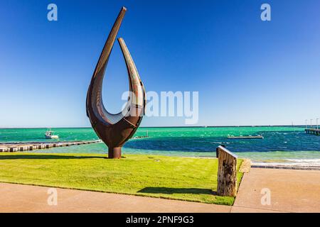 L'Union une sculpture d'art moderne à Denham Foreshore à SAHR par a, Australie. Banque D'Images