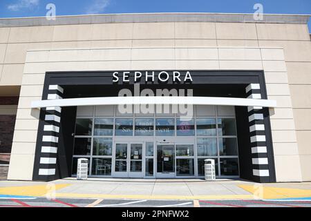Harrisburg, États-Unis. 18th avril 2023. Vue extérieure sur la Sephora à Kohl au Paxton Towne Centre près de Harrisburg. Crédit : SOPA Images Limited/Alamy Live News Banque D'Images