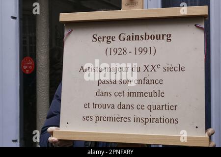 Paris,France.10 mars 2016.cérémonie d'inauguration de la plaque commémorative en l'honneur de Serge Gainsbourg par Delphine Bürkli Banque D'Images