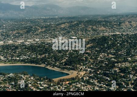 Vue aérienne de Silver Lake Meadows, Los Angeles. Photo de haute qualité Banque D'Images