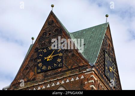 Tour de la Marienkirche, également appelée St. Mary's Church, détail, ville hanséatique de Wismar, Mecklembourg-Poméranie occidentale, Allemagne Banque D'Images