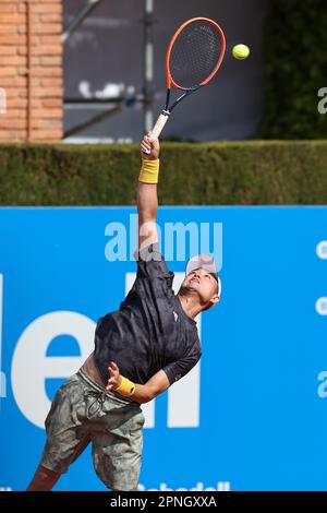 Barcelone, Espagne. 18th avril 2023. BARCELONE, ESPAGNE - AVRIL 18: .Wu Yibing de Chine pendant l'Open de Barcelone Banc Sabadell 70 Trofeo Conde de Godo jour 2 contre Diego Schwartzman et Wu Yibing au Real Club de Tenis Barcelone sur 18 avril 2023 à Barcelone, Espagne (Credit image: © David Ramirez/DAX via ZUMA Press Wire) USAGE ÉDITORIAL SEULEMENT! Non destiné À un usage commercial ! Banque D'Images