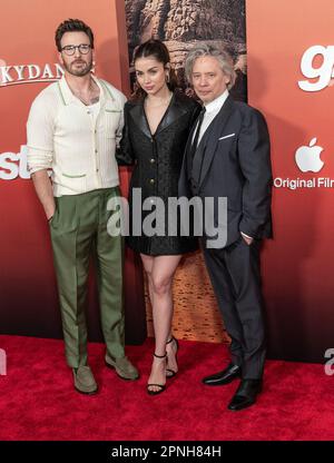 18 avril 2023, New York, New York, États-Unis: Chris Evans, Ana de Armas, Dexter Fletcher assistez à la première de Apple TV+ films originaux ''GHosted'' à AMC Lincoln Square (Credit image: © Lev Radin/Pacific Press via ZUMA Press Wire) USAGE ÉDITORIAL SEULEMENT! Non destiné À un usage commercial ! Banque D'Images