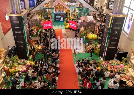 KL,Malaysia - 18 avril,2023 : rencontre de l'éventail public de Michelle Yeoh au Pavillon Kuala Lumpur après qu'elle a remporté le prix Oscars de la meilleure actrice en 2023, ma Banque D'Images