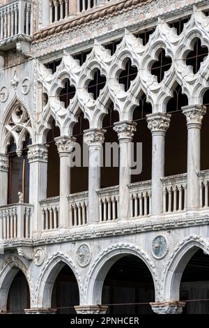 Palais CA d'Oro (Palazzo Santa Sofia), Grand Canal, Venise, Vénétie, Italie Banque D'Images