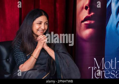 New Delhi, Inde. 19th avril 2023. L'actrice indienne Deepti Naval assiste à une rencontre de presse sur son prochain film mère Teresa et moi, New Delhi. Crédit : SOPA Images Limited/Alamy Live News Banque D'Images