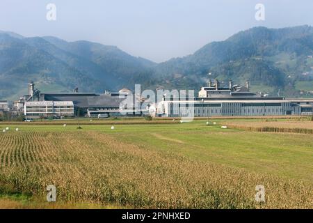 TDR-Metalurgija, Werk in Ruse, Slowenien, Blick auf das Werk *** TDR-Metalurgija, usine de Ruse, Slovénie, vue de l'usine Banque D'Images