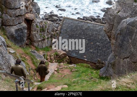 Chapelle St Govan, Bosherton, Pembrokeshire, pays de Galles, Royaume-Uni - Chapelle de 13th ans dédiée à une hème de 6th ans Banque D'Images