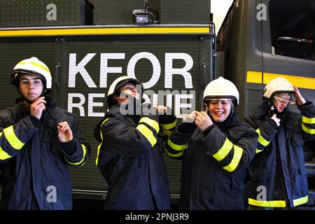 Les jeunes qui prennent conscience de l'Association suédoise des volontaires de l'Armée de l'Air (Suédois: Flygvapenfrivilligas riksförbund, FVRF), communément connue sous le nom de volontaires de l'Armée de l'Air (Suédois: Flygvapenfrivilliga) est une organisation de défense volontaire suédoise. Sur la photo : Voici une photo des écoles de vol des forces armées suédoises à Halmstad, en Suède. Banque D'Images