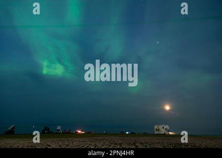 Belles lumières de nord (aurora borealis) à Husavik Banque D'Images