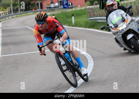 Brentonico San Valentino, Italie. 19th avril 2023. UCI Tour de la route des Alpes course à vélo, troisième étape de Ritten à Brentonico San Valentino ; Jasha Sutterlin en Allemagne crédit: Action plus Sports/Alay Live News Banque D'Images