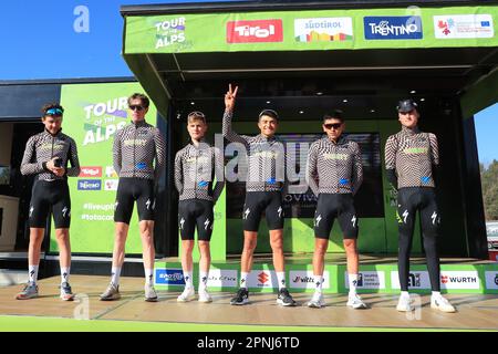 Brentonico San Valentino, Italie. 19th avril 2023. UCI Tour de la route des Alpes course à vélo, troisième étape de Ritten à Brentonico San Valentino ; Team Trinity Racing Credit: Action plus Sports/Alamy Live News Banque D'Images