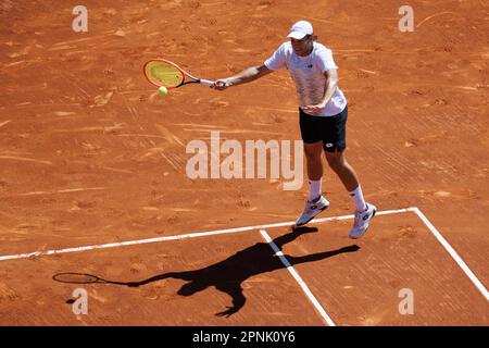 Barcelone, Espagne. 19th avril 2023. Kotov en action pendant l'ATP 500 Barcelona Open Banc Sabadell Trophée Conde Godo au Real Club de Tenis Barcelone, Espagne. Crédit: Christian Bertrand/Alay Live News Banque D'Images