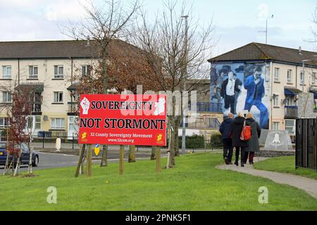 Derry Corner gratuit sur Lecky Road à Derry Banque D'Images