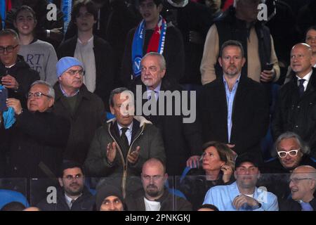 Naples, Italie. 18 avril 2023. Aurelio de Laurentiis, président de la SSC Napoli, se présente lors du match de l'UEFA Champions League entre la SSC Napoli et l'AC Milan au Stadio Diego Armando Maradona Naples Italie le 18 avril 2023. Credit:Franco Romano/Alamy Live News Banque D'Images