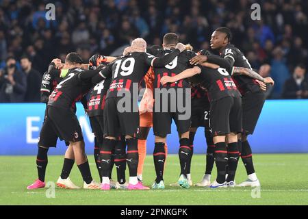 Naples, Italie. 18 avril 2023. Les joueurs de l'AC Milan avant le match de l'UEFA Champions League entre la SSC Napoli et l'AC Milan au Stadio Diego Armando Maradona Naples Italie le 18 avril 2023. Credit:Franco Romano/Alamy Live News Banque D'Images