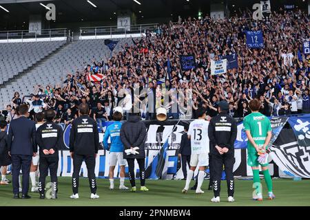 Tokyo, Japon. 19th avril 2023. Gamba Osaka fans football/football : 2023 J. League YBC Levain Cup Group Stage entre le FC Tokyo - Gamba Osaka au stade Ajinomoto à Tokyo, Japon . Credit: YUTAKA/AFLO SPORT/Alay Live News Banque D'Images