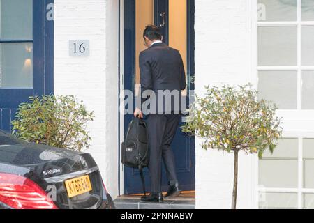 [ColSa0001284] l'ancien chancelier Rishi Sirl MP va au travail le matin depuis sa maison de Kensington. Photo prise le 17th Oct 2022. © Belinda Jiao Banque D'Images