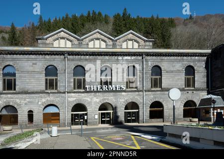 Le Mont Dore. Bains thermaux de style néo-byzantin . Parc naturel régional des volcans d'Auvergne. Puy-de-Dôme. Auvergne Rhône Alpes. France Banque D'Images