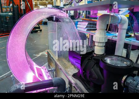 Pompe de circulation de piscine avec préfiltre, filtre grossier Banque D'Images