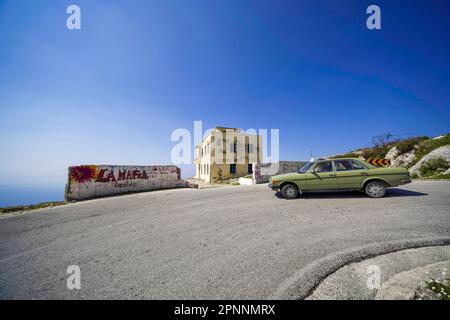 Llogara Pass, Parc National de Llogara dans les montagnes de Ceraunian dans le sud de l'Albanie, chemin de passage sinueux, Mer Ionienne, Llogara, Vlora Quark, Albanie Banque D'Images