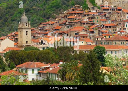 Dolceacqua, Ligurie, Riviera italienne, province d'Imperia, Italie Banque D'Images