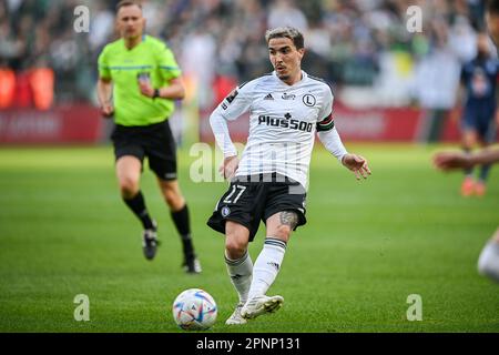 VARSOVIE, POLOGNE - 16 AVRIL 2023 : Ligue polonaise de football T-Mobile Ekstraklasa o/p : Josue (Legia) Banque D'Images