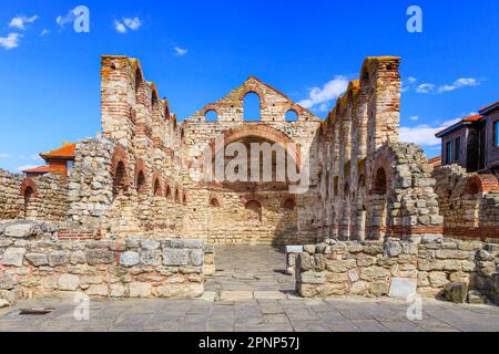 Nessebar (Nesebar), Bulgarie. L'ancienne ville de Nessebar, église Sainte-Sophie. Côte de la mer Noire, Burgas. Banque D'Images