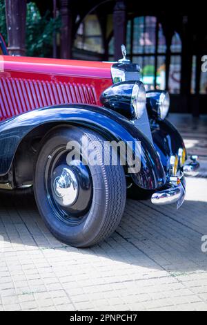 Szczawno-zdroj, Pologne - 6 août,2022: X Walbrzych rallye international de véhicules anciens: Mercedes Benz W 136 (170V) Banque D'Images