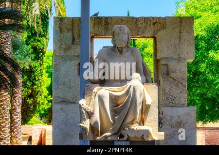 Valence, Espagne - 17 juillet 2023: Le jardin de l'ancien hôpital, une attraction touristique. Banque D'Images