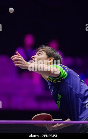 Macao, Chine. 20th avril 2023. Hugo Calderano, du Brésil, sert pendant le match des hommes célibataires de 16 contre Dimitrij Ovtcharov, de l'Allemagne, aux champions de la WTT Macao 2023 à Macao, Chine du Sud, 20 avril 2023. Crédit: Cheong Kam Ka/Xinhua/Alay Live News Banque D'Images