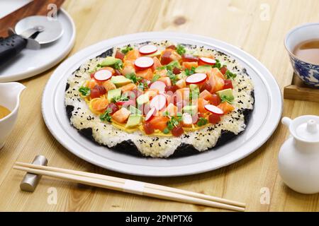 Pizza à sushi maison, sushis créatifs originaires de Toronto, Canada Banque D'Images
