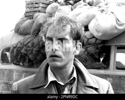 John Malkovich dans Bernardo Bertolucci 'le ciel de mise à l'abri', Niger, 1990 Banque D'Images