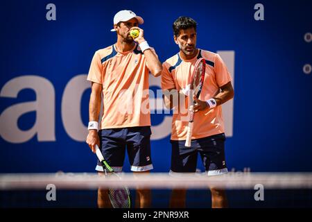 Barcelone, Espagne. 20th avril 2023. M. Gonzalez (Argentine)/A. Molteni (Argentine) et R. Matos (Brésil)/D. Vega Hernandez (Espagne) face off lors d'un ATP 500 Barcelone Open banc Sabadell quart de finale mars au Real Club de Tenis de Barcelone, à Barcelone, Espagne sur 20 avril 2023. (Photo/Felipe Mondino) crédit: Agence de photo indépendante/Alamy Live News Banque D'Images