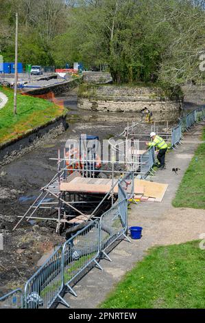 Travaux en cours sur le bassin de Trevor sur le canal de Llangollen, dans le cadre d'un investissement de 15m livres sterling dans les installations proposées dans le bassin. Banque D'Images
