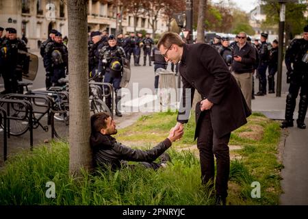 Gerard Cambon / le Pictorium - protestation contre la loi sur les pensions 20 2023 avril - 20/4/2023 - France / Paris / Paris - manifestation en faveur du MEDEF pour protester contre la réforme des pensions le 20 avril 2023 Banque D'Images