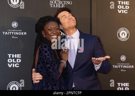 Tanisha Spring et Andy Karl participant au Gala de demain pour le Vieux Vic à Londres. Date de la photo: Jeudi 20 avril 2023. Banque D'Images