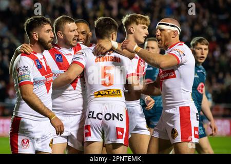 Jon Bennison #5 de St Helens célèbre son essai lors du match de la Super League de Betfred St Helens vs Warrington Wolves au stade totalement Wicked, St Helens, Royaume-Uni, 20th avril 2023 (photo de Craig Thomas/News Images) à, le 4/20/2023. (Photo de Craig Thomas/News Images/Sipa USA) crédit: SIPA USA/Alay Live News Banque D'Images