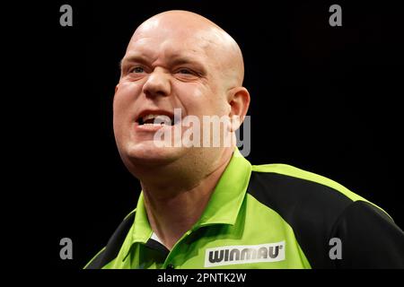 Rotterdam, pays-Bas. 20 avril 2023. Michael van Gerwen lors du tour 12th de la Premier League Darts à Ahoy. Credit:ANP/Alay Live News pays-bas Out - belgique Out Banque D'Images