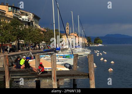 Ville de Salò. Lac de Garde, Lago di Garda, Gardasee Banque D'Images