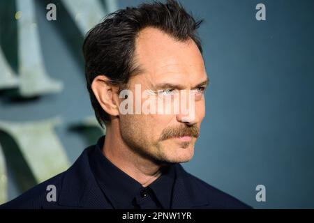 Londres, Royaume-Uni. 20th avril 2023. Jude Law participe à la première mondiale de Peter Pan & Wendy, au cinéma Curzon de Mayfair. Date de la photo: Jeudi 20 avril 2023. Crédit photo devrait lire crédit: Matt Crossick/Alamy Live News Banque D'Images