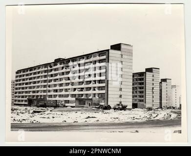 Photo vintage montre la construction de blocs d'appartements en URSS. Heure d'hiver. Banque D'Images