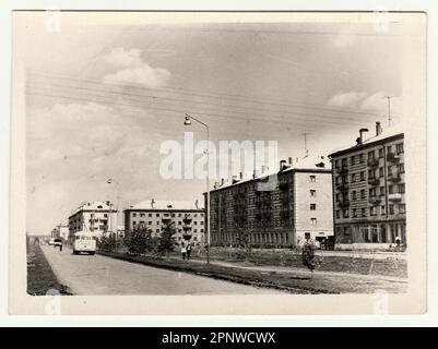 URSS - VERS 1970s: Photo d'époque montre des blocs d'appartements en URSS. Banque D'Images