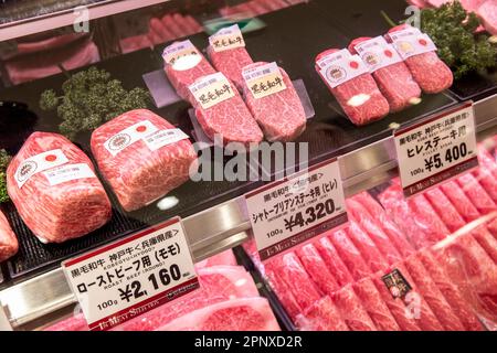 Avril 2023 filet et boeuf Kobe à vendre, supermarché de la salle alimentaire dans le grand magasin de la salle alimentaire, Tokyo, Japon, Asie Banque D'Images