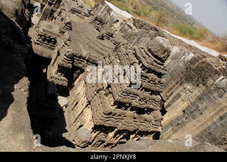 Une vue aérienne des anciennes grottes d'Ellora en Inde Banque D'Images