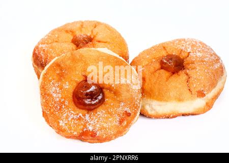 Beignets de confiture sur blanc Banque D'Images