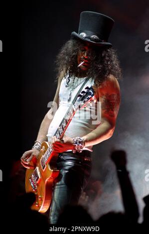 Rotterdam, pays-Bas 6 /11/1997 , MTV Europe Music Awards: Le guitariste Slash pendant le spectacle Banque D'Images