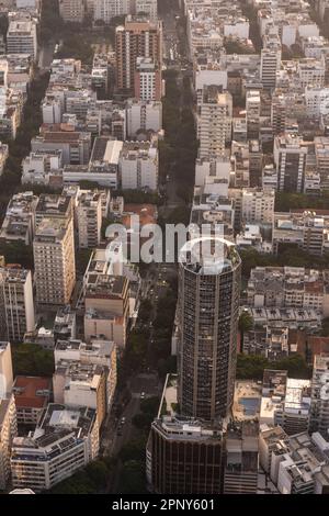 Belle vue aérienne sur les bâtiments de la ville dans la région de Leblon Banque D'Images